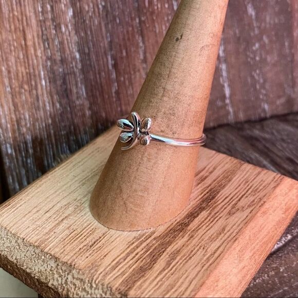 Butterfly Sterling Silver High Pokished Minimalist Ring Sizes 6,7,8 - Picture 5 of 6